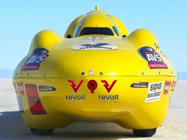 "Little Giant" Sets New EV Land Speed Record - 568 km/h